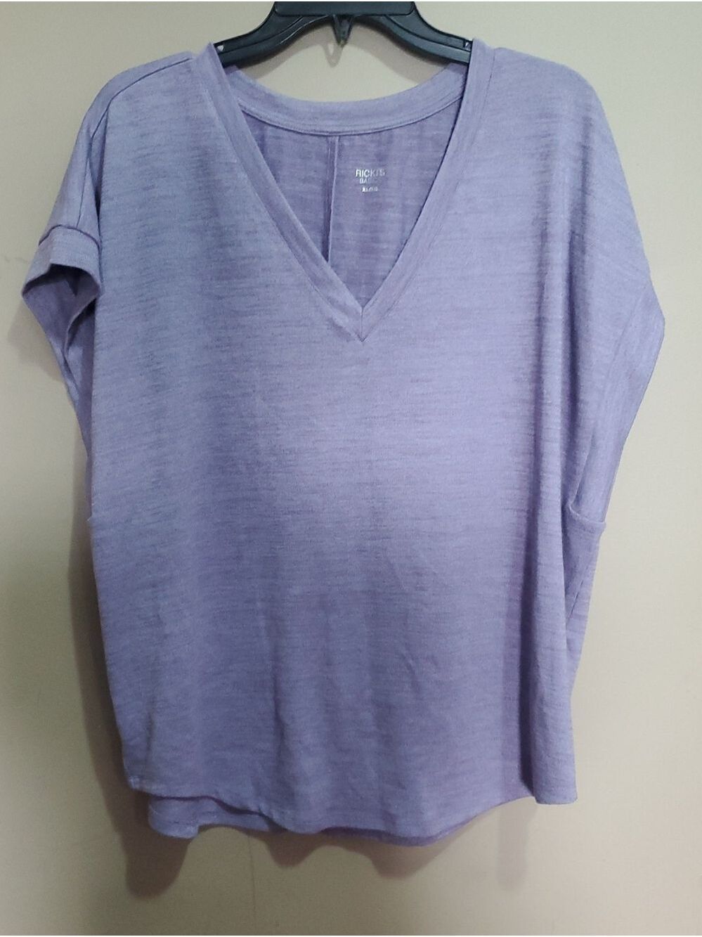 Ricki's Soft Lavender V-Neck Short Sleeve Top Size Xl